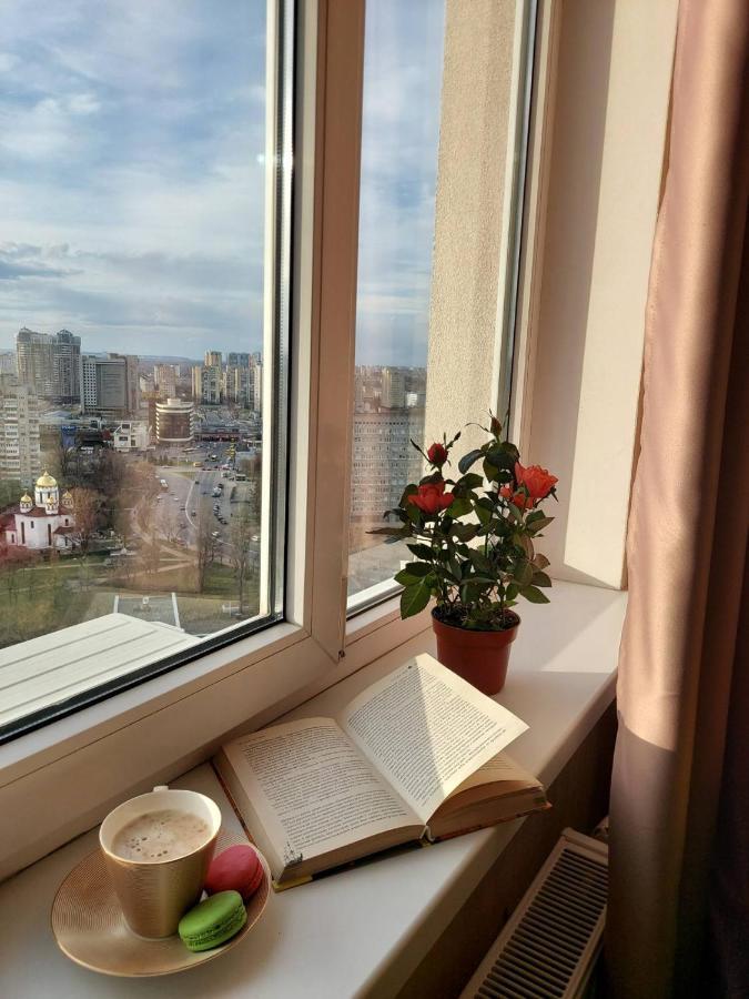 Студія З Неймовірним Краєвидом Біля М Лівобережна Ліфт Інтернет Працює Kiev Ngoại thất bức ảnh