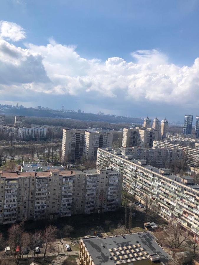Студія З Неймовірним Краєвидом Біля М Лівобережна Ліфт Інтернет Працює Kiev Ngoại thất bức ảnh