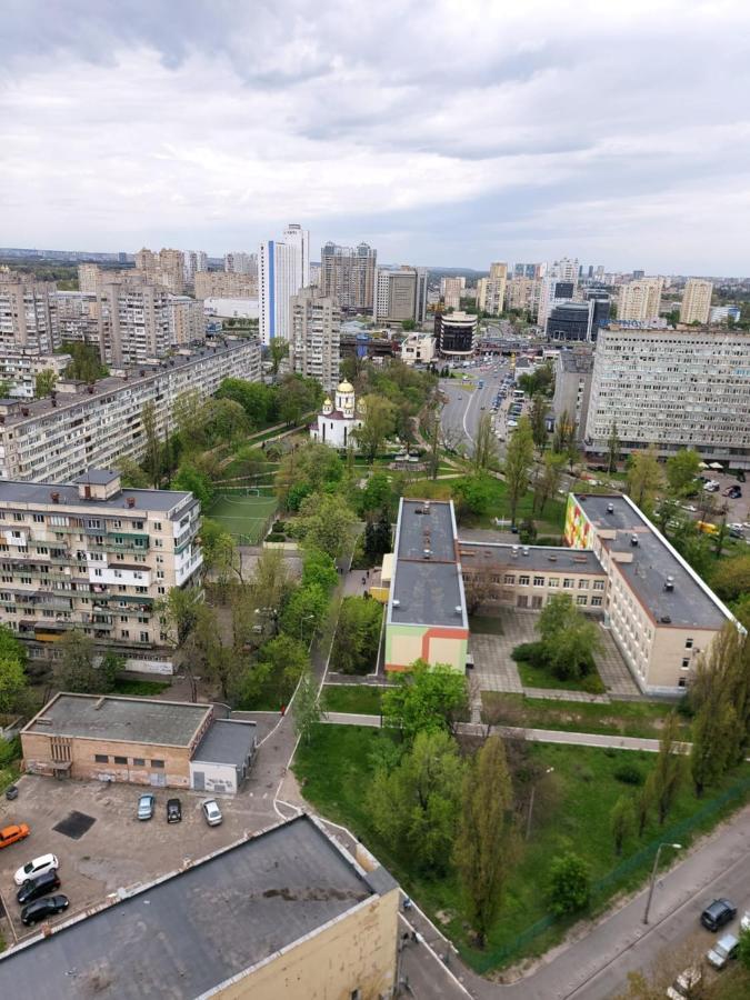 Студія З Неймовірним Краєвидом Біля М Лівобережна Ліфт Інтернет Працює Kiev Ngoại thất bức ảnh